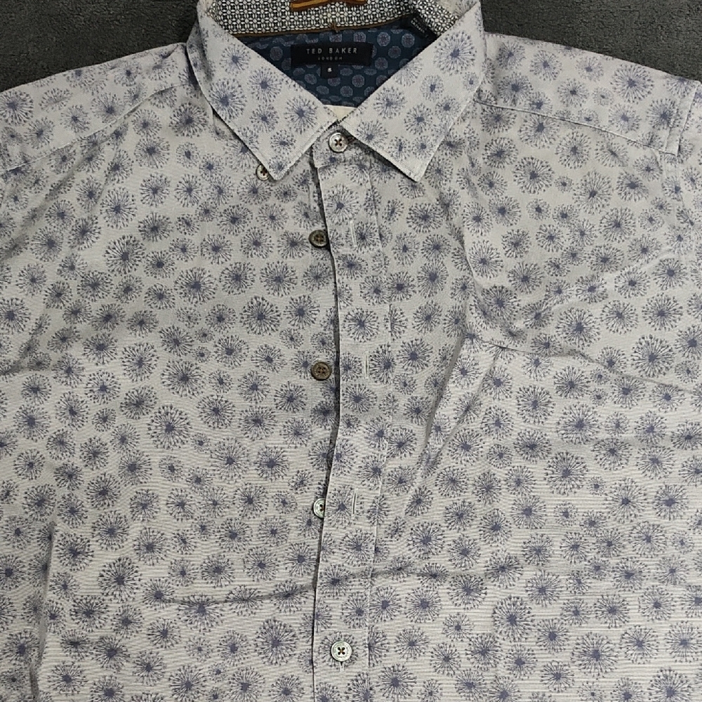 Ted Baker Men's White and Blue Floral Short Sleeve Shirt